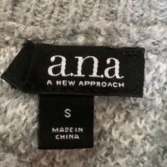 Warm and cozy comfy sweater - Picture 3 of 4